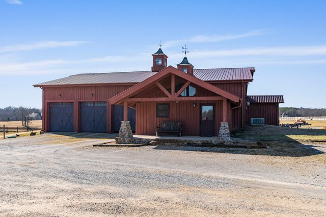 722 Hemlock Ln, Spencer, TN 38585