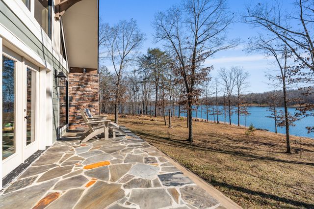 722 Hemlock Ln, Spencer, TN 38585