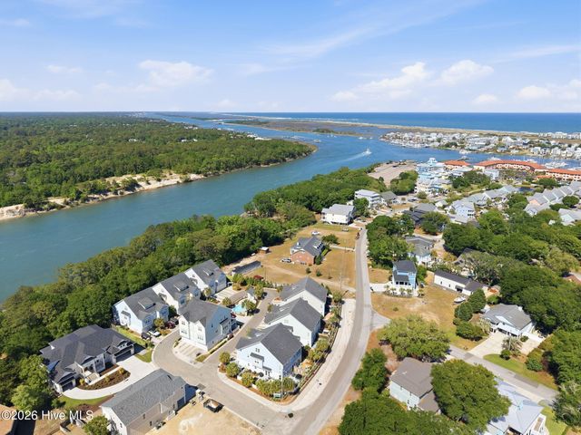 115 Bimini Townes Lane, Carolina Beach, NC 28428