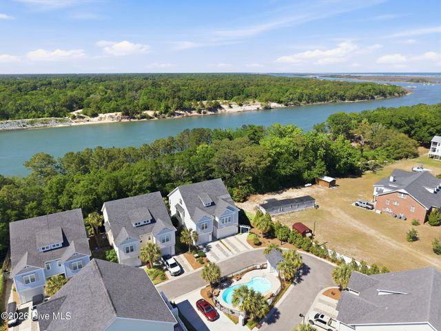 115 Bimini Townes Lane, Carolina Beach, NC 28428