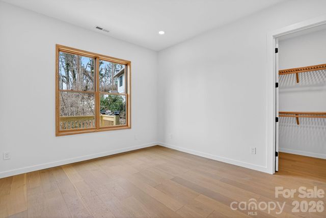 8 Houston Street, Asheville, NC 28801