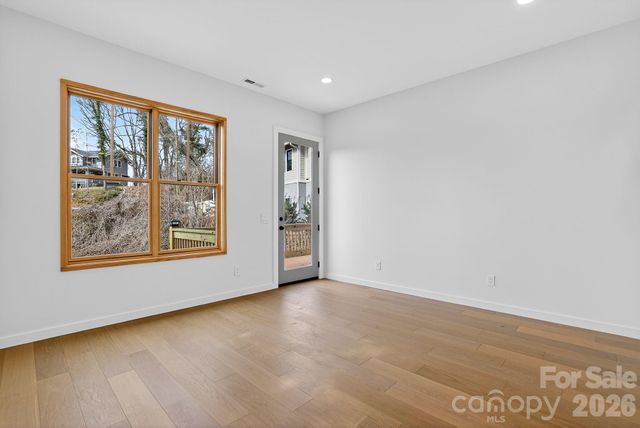 8 Houston Street, Asheville, NC 28801