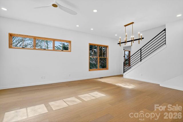 8 Houston Street, Asheville, NC 28801