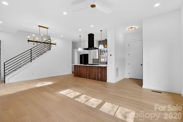 8 Houston Street, Asheville, NC 28801