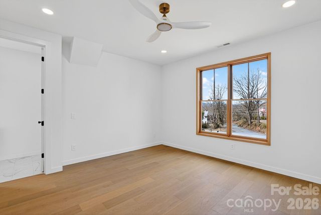 8 Houston Street, Asheville, NC 28801