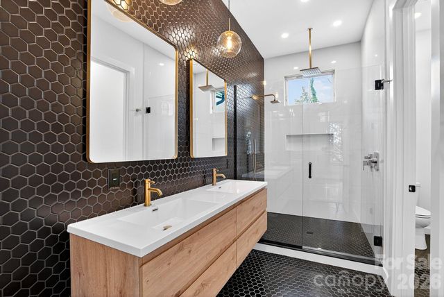 8 Houston Street, Asheville, NC 28801