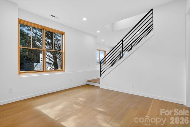 8 Houston Street, Asheville, NC 28801