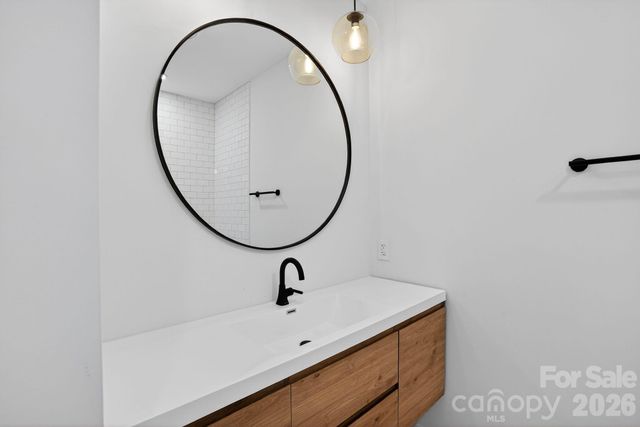 8 Houston Street, Asheville, NC 28801