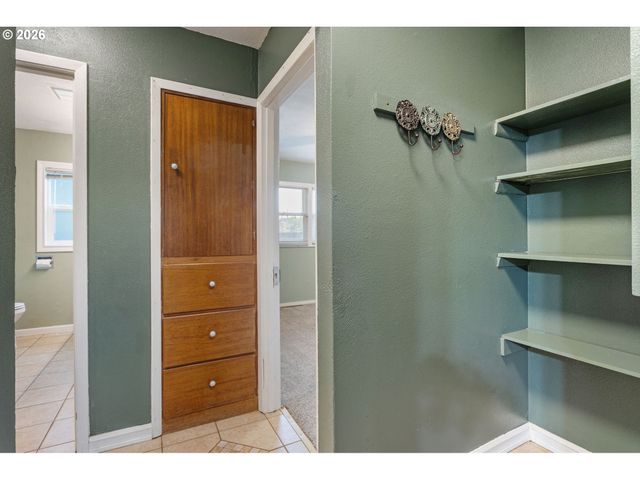 5918 Se 84TH Ave, Portland, OR 97266