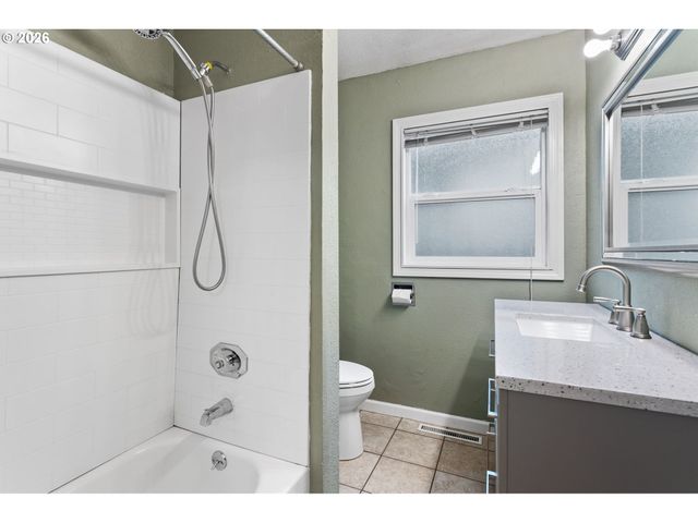 5918 Se 84TH Ave, Portland, OR 97266