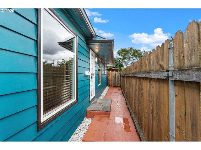 5918 Se 84TH Ave, Portland, OR 97266