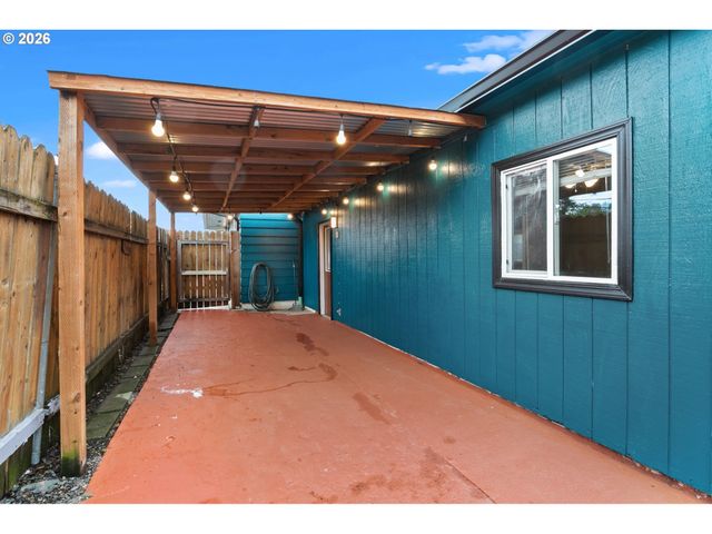 5918 Se 84TH Ave, Portland, OR 97266