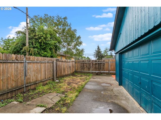 5918 Se 84TH Ave, Portland, OR 97266