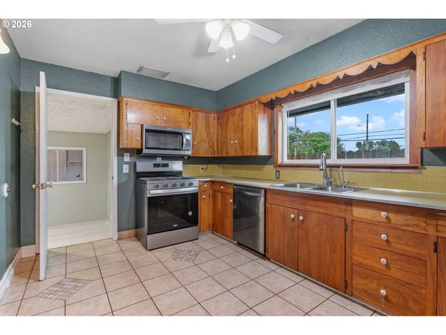 5918 Se 84TH Ave, Portland, OR 97266