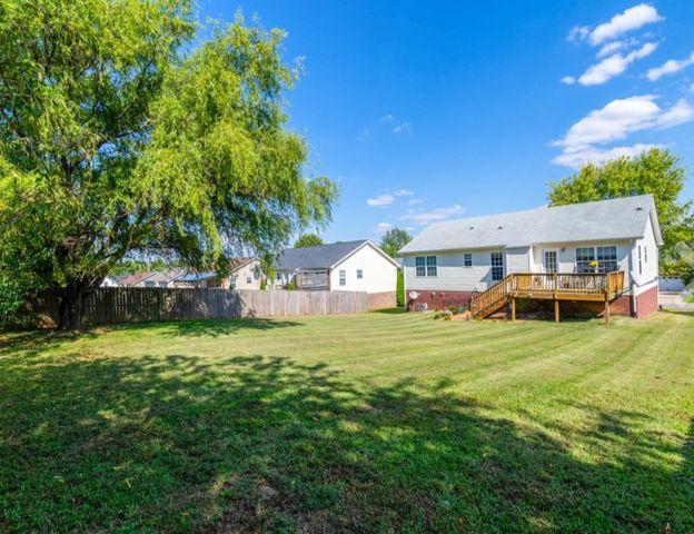 3398 Queensbury Rd, Clarksville, TN 37042