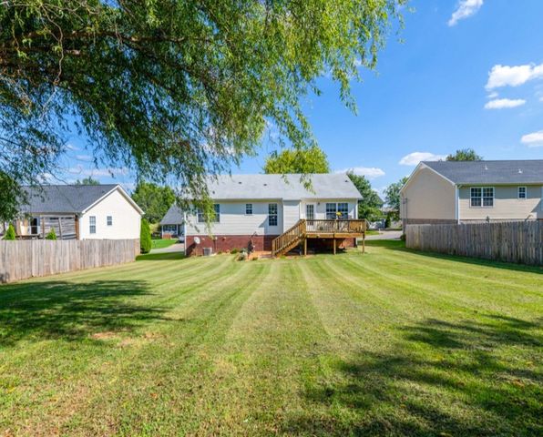 3398 Queensbury Rd, Clarksville, TN 37042