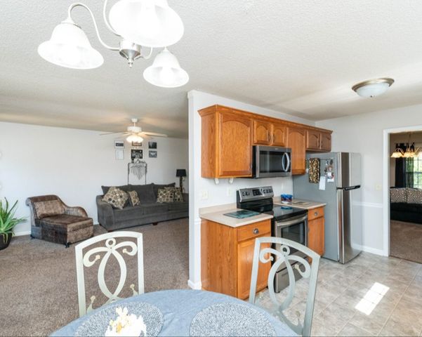 3398 Queensbury Rd, Clarksville, TN 37042