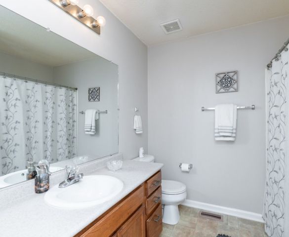 3398 Queensbury Rd, Clarksville, TN 37042