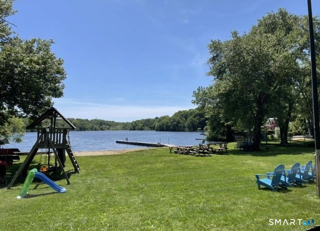 65 Flat Iron Road, Guilford, CT 06437