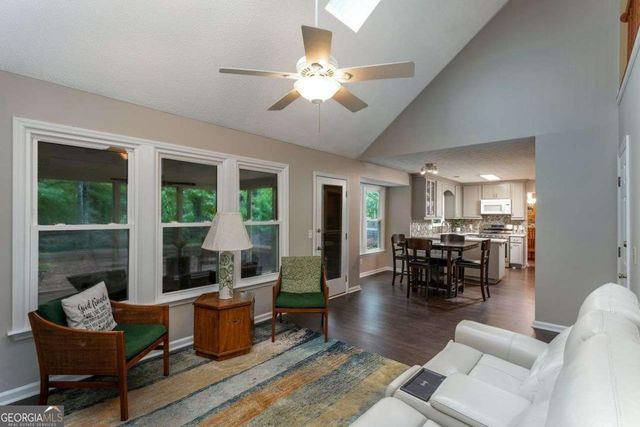 1202 Shallowford Trace Court, Woodstock, GA 30189