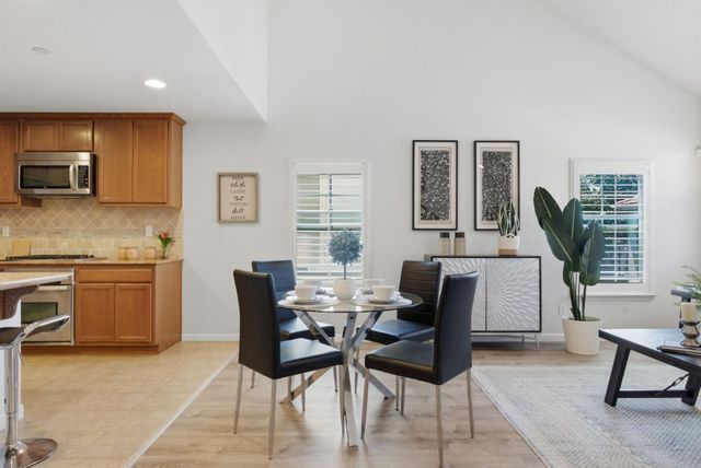 185 Montevina Way, Hayward, CA 94545