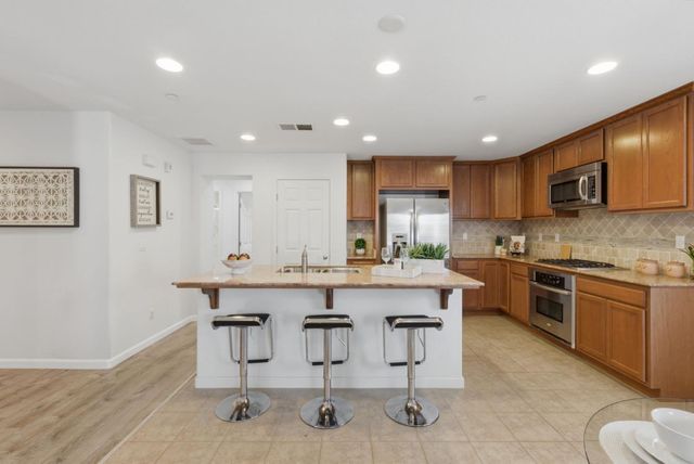 185 Montevina Way, Hayward, CA 94545