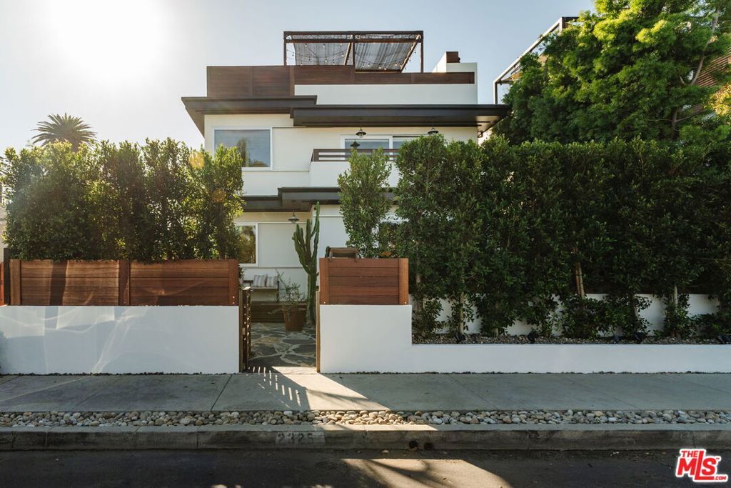 2325 McKinley Avenue, Los Angeles, CA 90291 — exterior