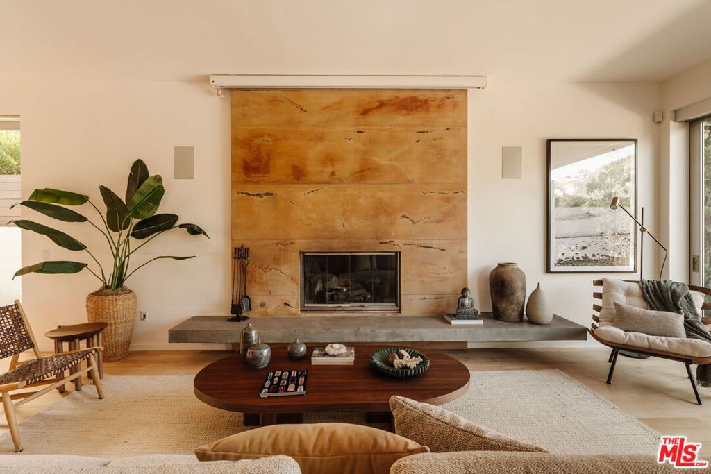 2325 McKinley Avenue, Los Angeles, CA 90291 — photo 2