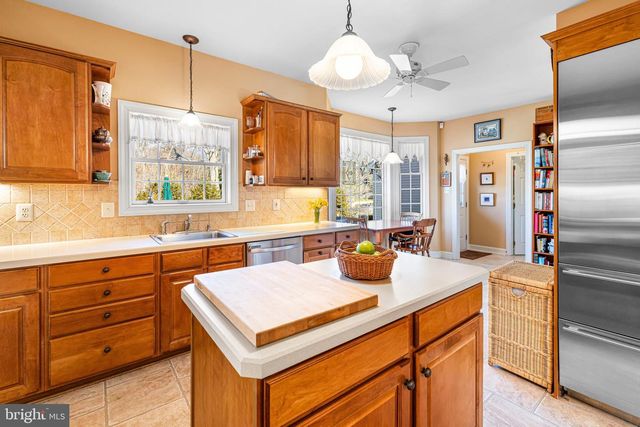 675 FOREST CREEK DR, Ambler, PA 19002