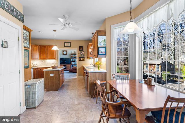 675 FOREST CREEK DR, Ambler, PA 19002