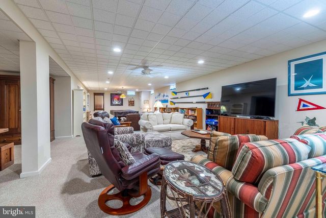 675 FOREST CREEK DR, Ambler, PA 19002