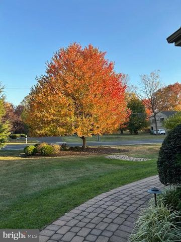 675 FOREST CREEK DR, Ambler, PA 19002