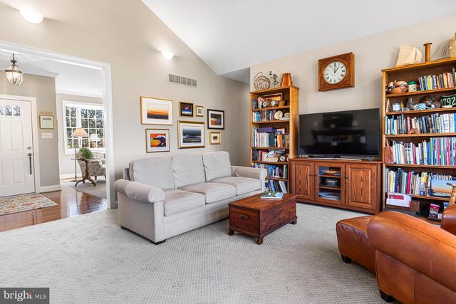 675 FOREST CREEK DR, Ambler, PA 19002