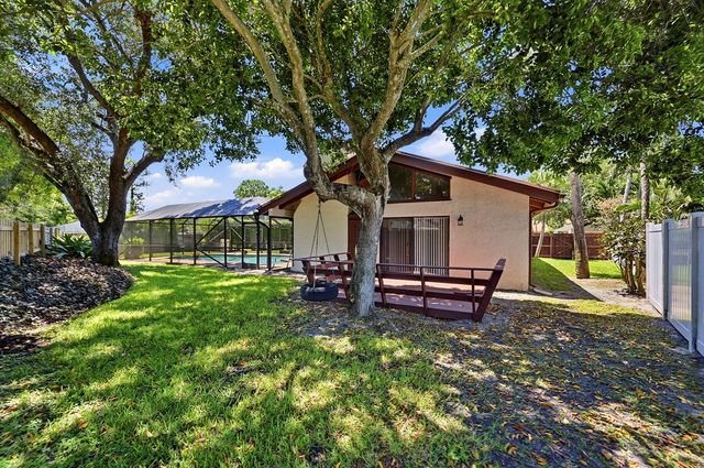 21540 Kapok Circle, Boca Raton, FL 33433