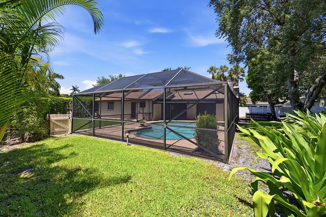 21540 Kapok Circle, Boca Raton, FL 33433