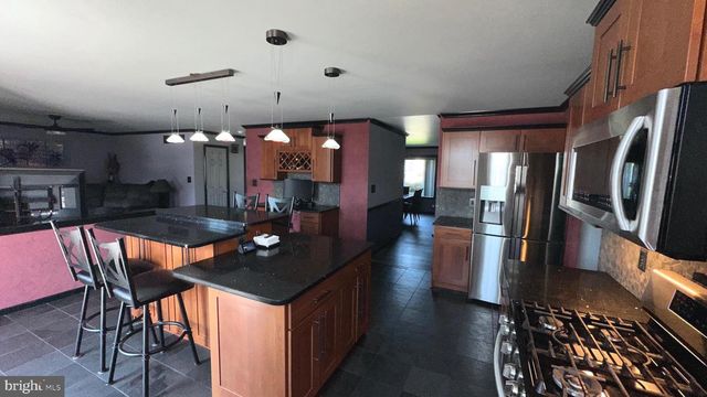1456 MEADOWVIEW DRIVE, Pottstown, PA 19464