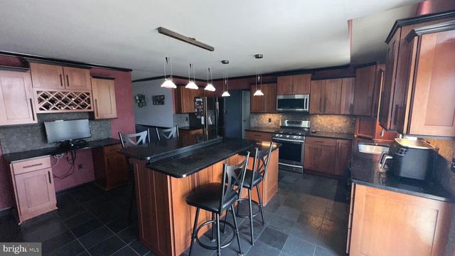 1456 MEADOWVIEW DRIVE, Pottstown, PA 19464