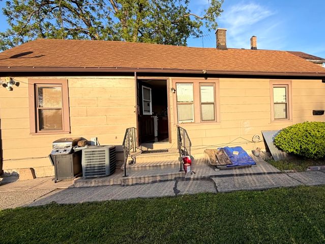 209 Ohio Street, Joliet, IL 60432