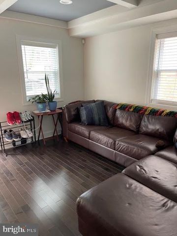 121 DARRINGTON ST SW, Washington, DC 20032