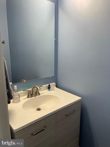 121 DARRINGTON ST SW, Washington, DC 20032