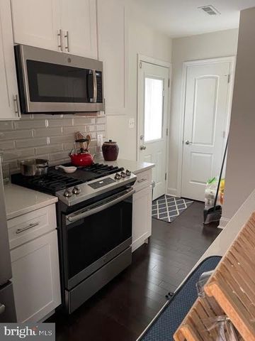 121 DARRINGTON ST SW, Washington, DC 20032