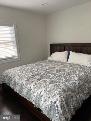 121 DARRINGTON ST SW, Washington, DC 20032