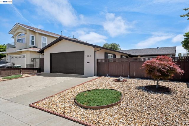 328 Sand Beach Rd, Alameda, CA 94501