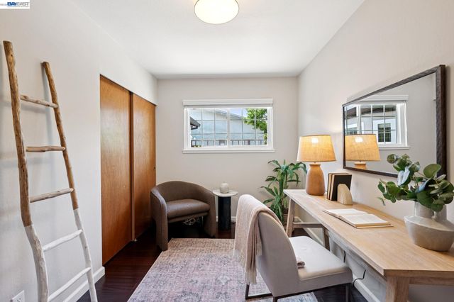 328 Sand Beach Rd, Alameda, CA 94501