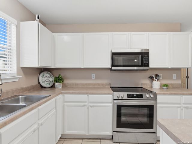 3409 Whisper Haven, Schertz, TX 78108