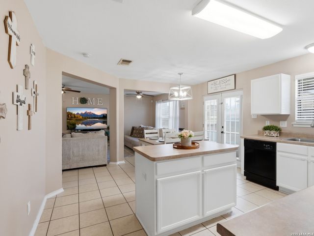 3409 Whisper Haven, Schertz, TX 78108