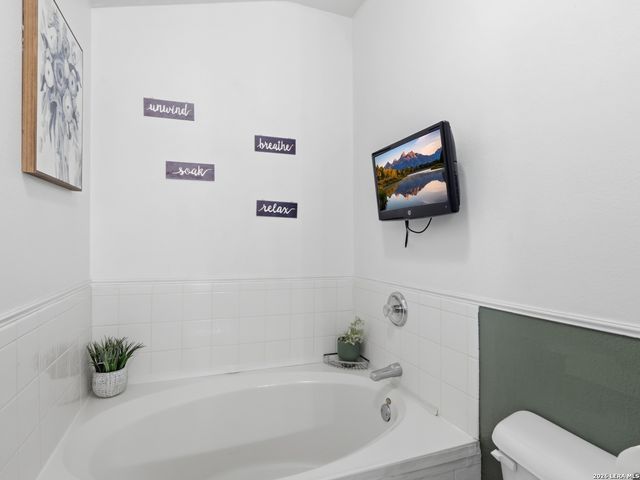 3409 Whisper Haven, Schertz, TX 78108