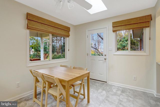 8816 VICTORIA RD, Springfield, VA 22151