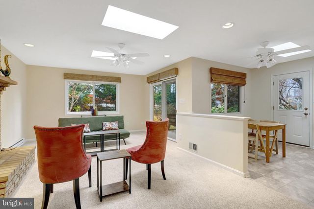 8816 VICTORIA RD, Springfield, VA 22151