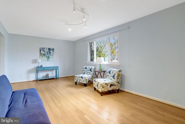 8816 VICTORIA RD, Springfield, VA 22151